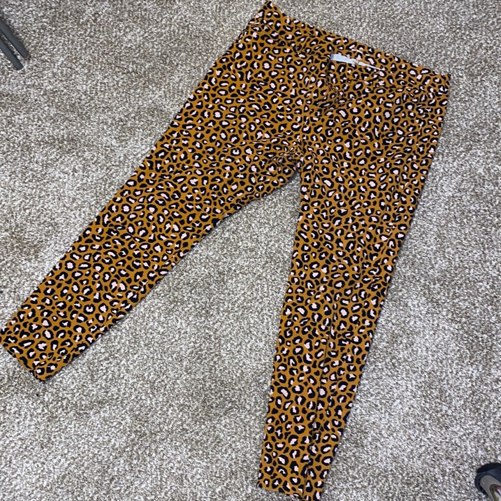 Cheetah/Leopard Pixie Pants Like New!